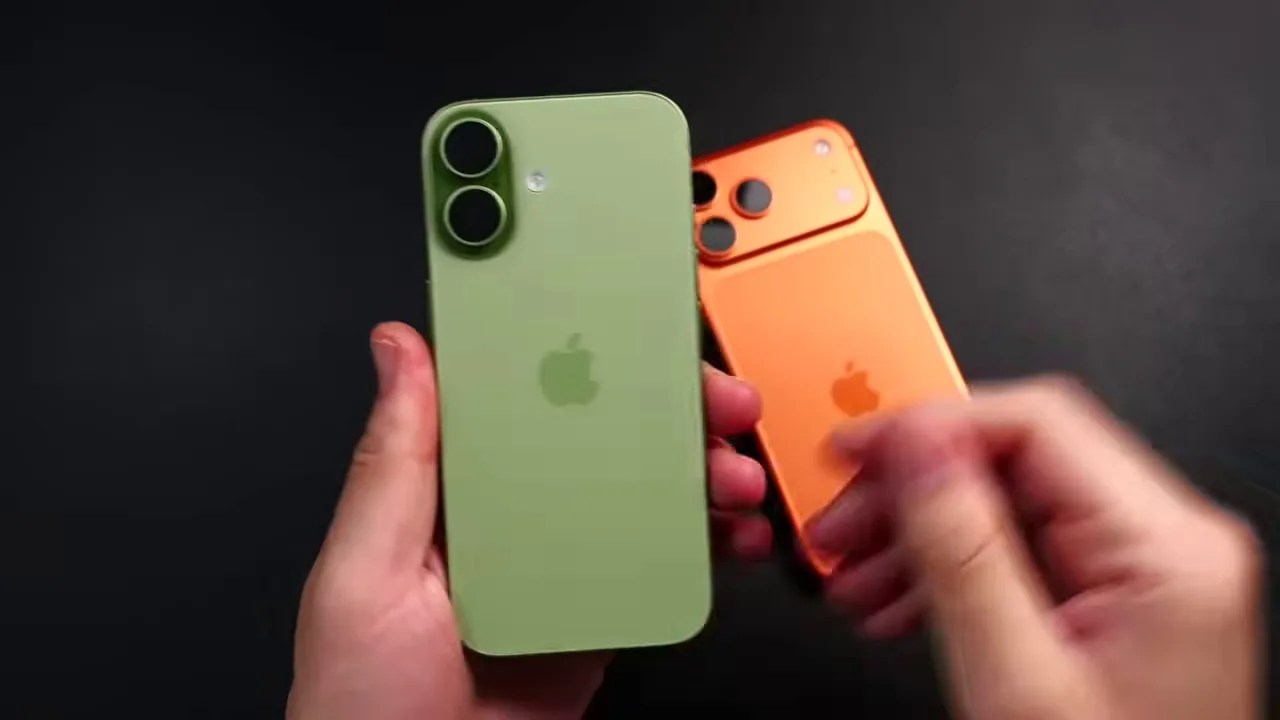 Comparison of the iPhone 17 and iPhone 16 showing design similarities and size differences