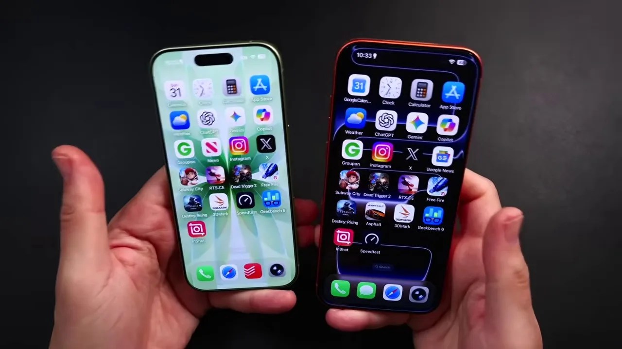 Direct comparison of both screens showcasing brightness, colors, and sharpness side-by-side