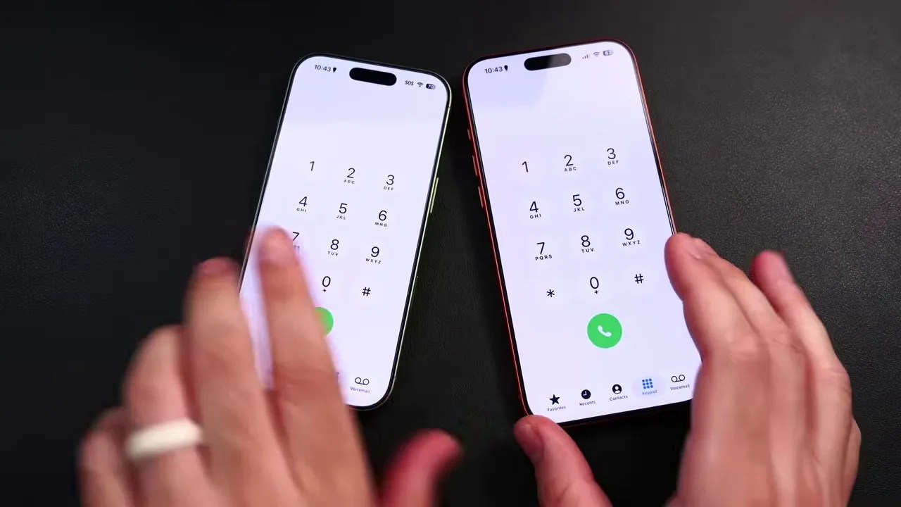 On-screen graphic or comparison of cellular/5G reception bars and strength