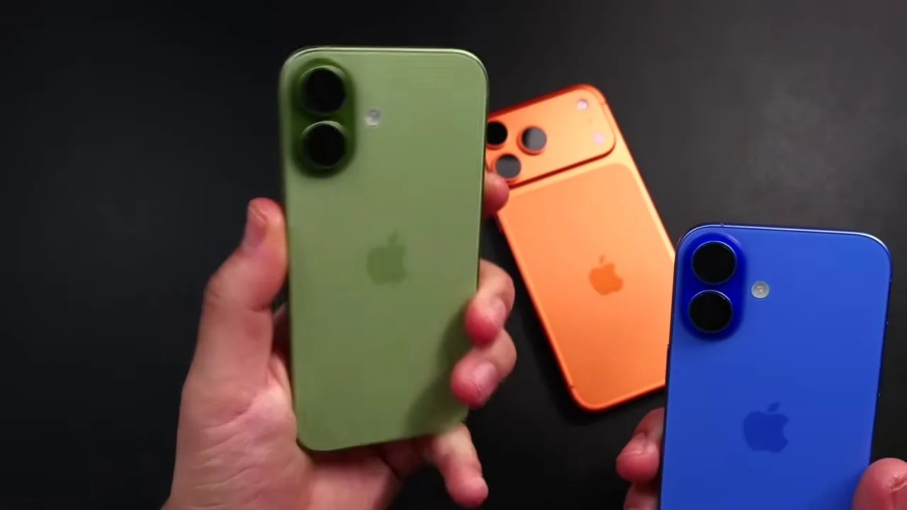 Visual demonstration of the smoother display and high refresh rate on the iPhone 17